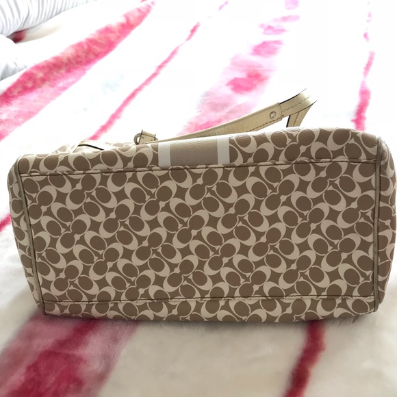 Authentic Coach Bag - Picture 6 of 7